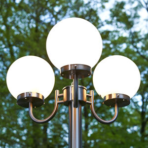 Lindby Pouliční svítilna Samuel s 3 skleněnými koulemi